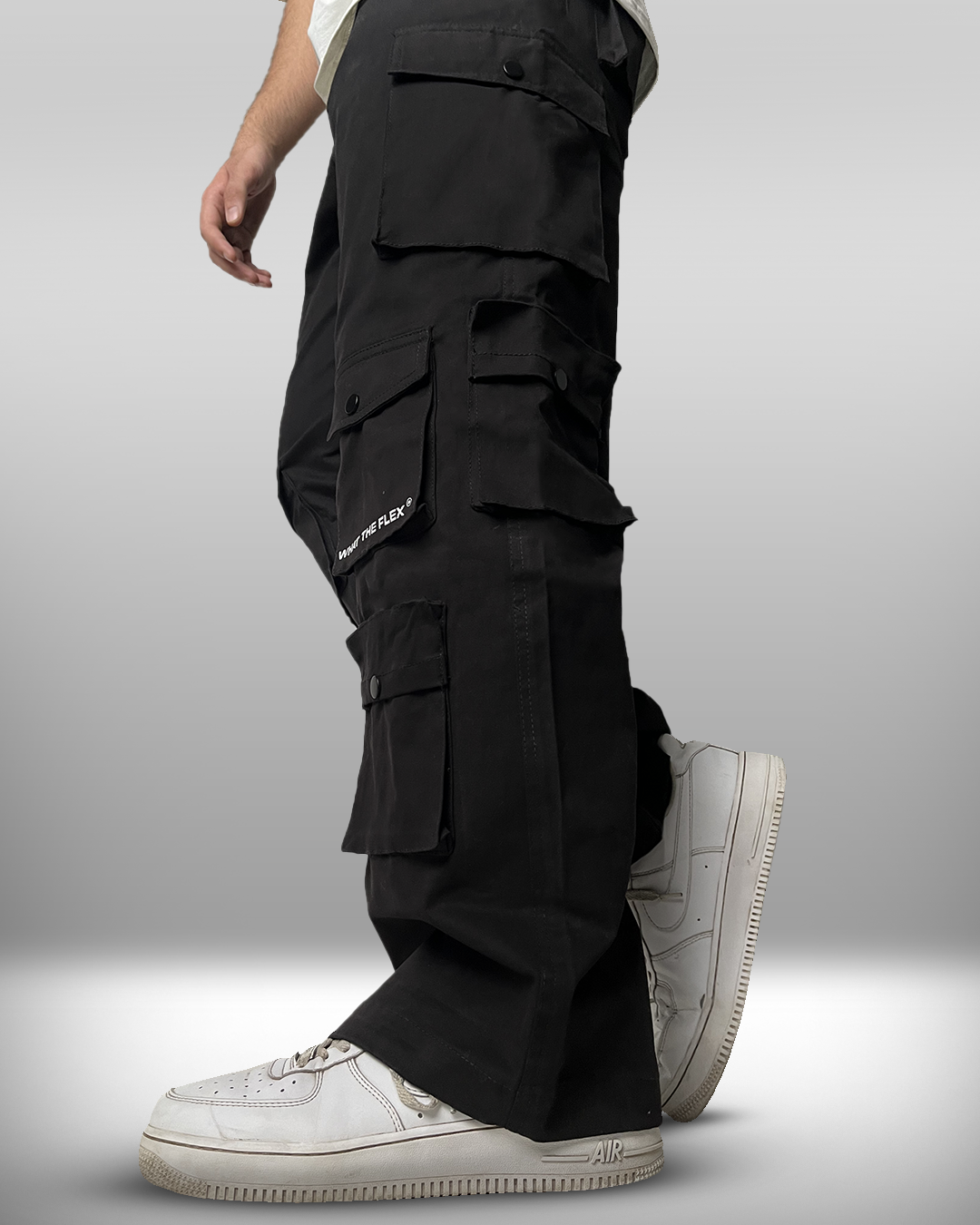 BLACK POCKET Cargo Pants - Exclusive