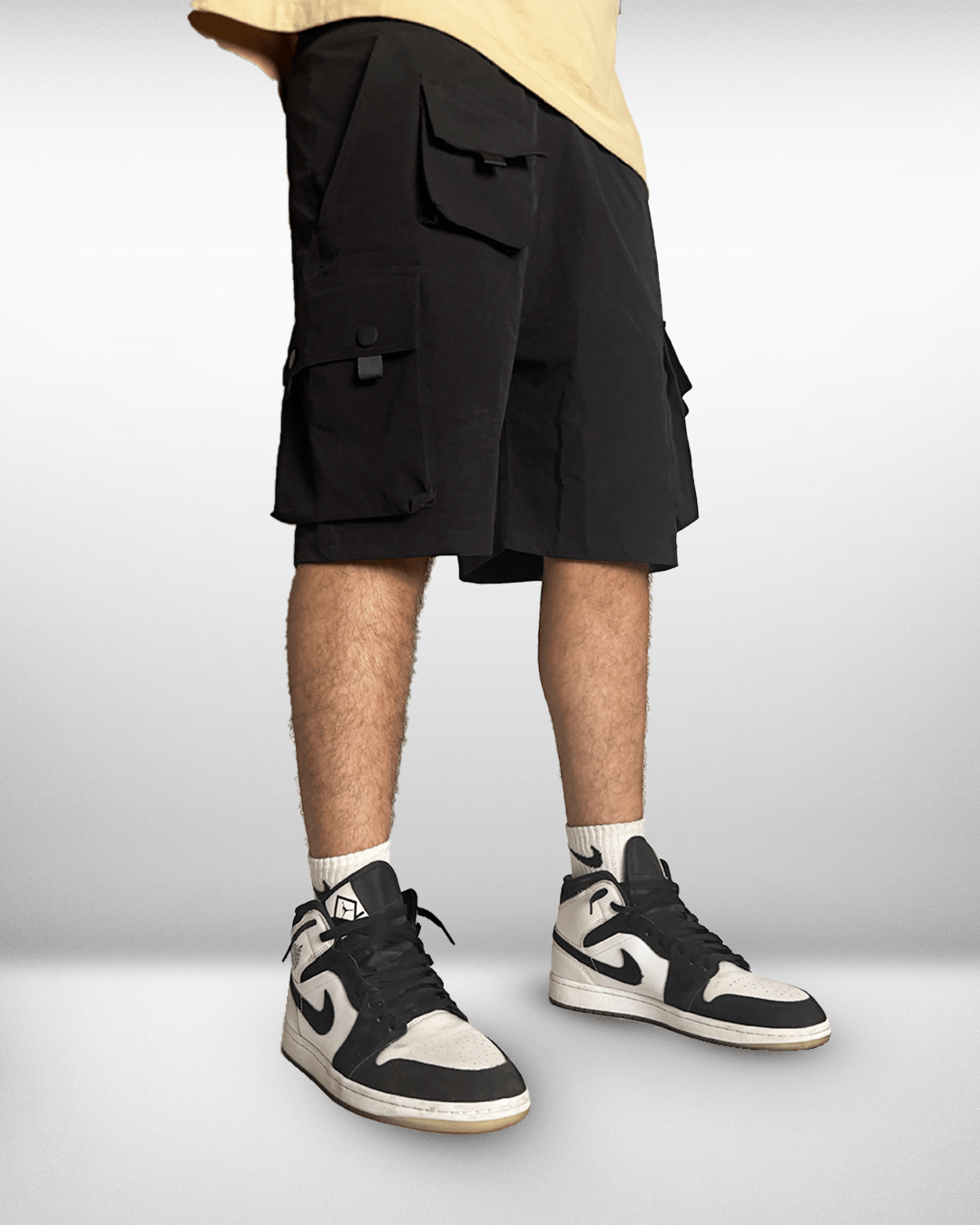 BLACK BASIC UTILITY Shorts